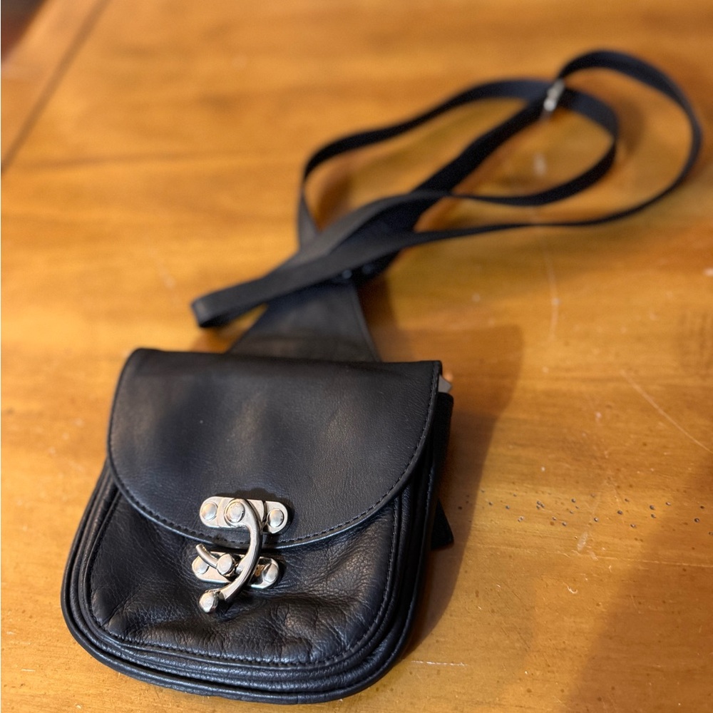 Sundance Black Leather Crossbody Bag with Silver Hardware - Picture 7 of 11